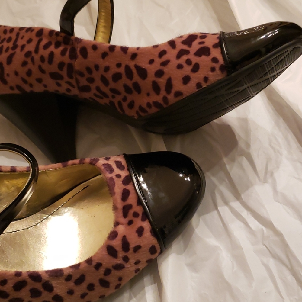 Shoes - Picture 4 of 9